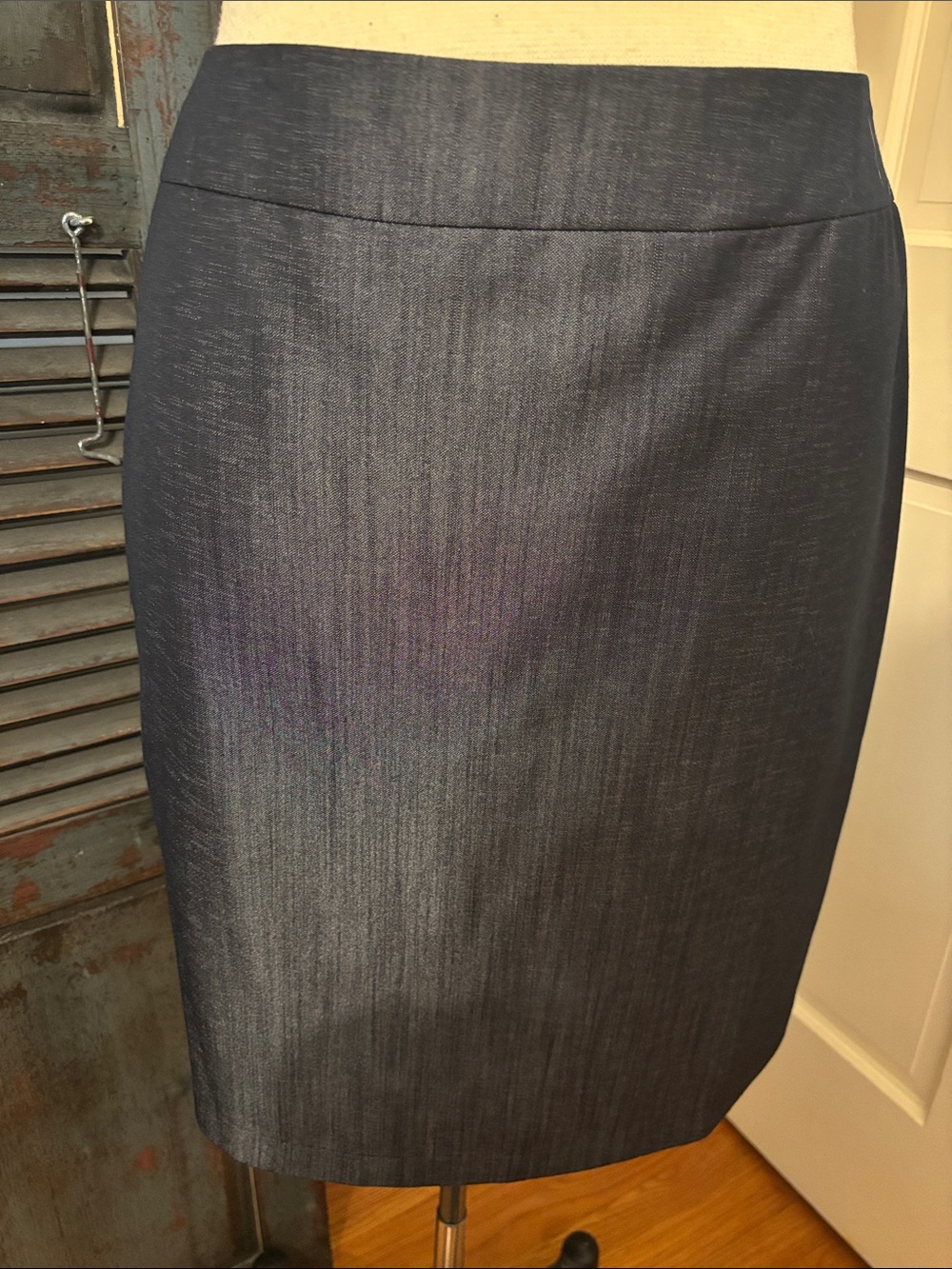 NWOT! 🫐 GEORGIOU STUDIO DARK NAVY KNEE LENGTH PENCIL SKIRT